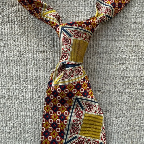 Gianni Versace Vintage Silk Necktie Bold Geometric Print Made in Italy - Picture 3 of 5